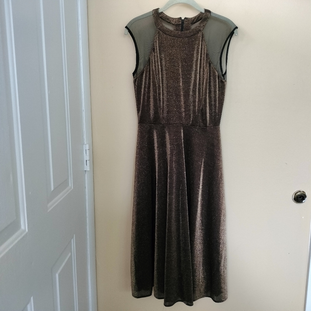ECI New York Black Metallic Gold Sheer Mesh Neckline 6 Holiday Formal Wedding
